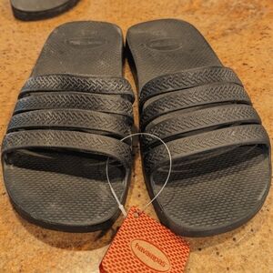 NWT Unisex Havaianas Slides